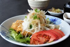 とんかつサラダ仕立て