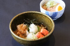 おろしぶっかけ蕎麦とミニ叉焼丼