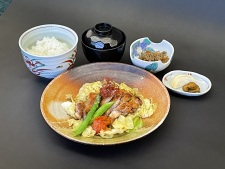 国産鶏のオーブン焼き 2種のソース